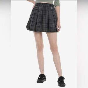 Hot Topic Black & Grey Plaid Pleated Suspender Whimsigothic Y2K Skirt Size Large